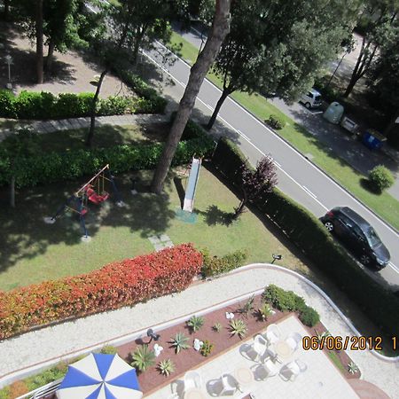 Hotel Ambassador Meuble Λινιάνο Σαμπιαντόρο Εξωτερικό φωτογραφία