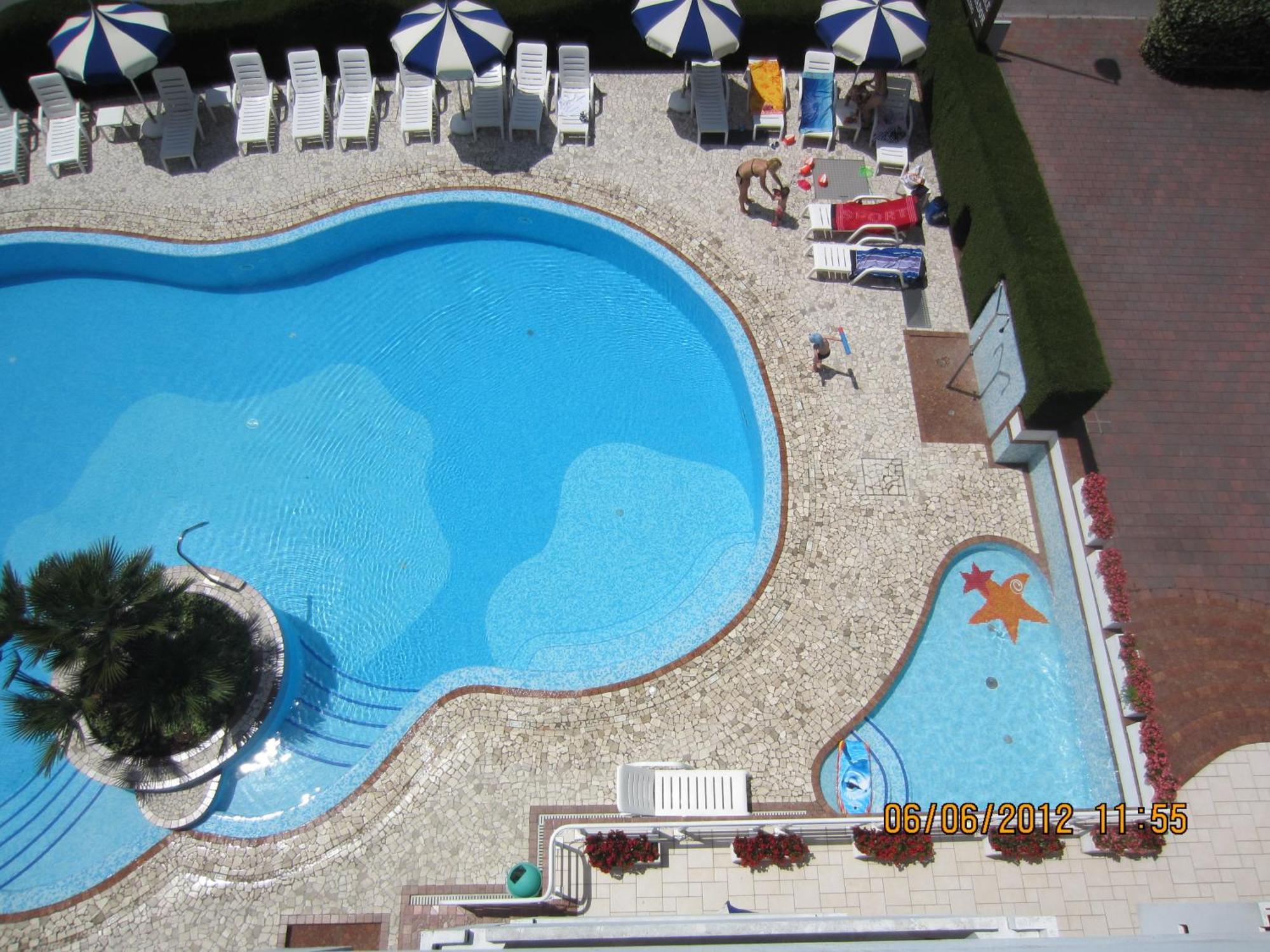 Hotel Ambassador Meuble Λινιάνο Σαμπιαντόρο Εξωτερικό φωτογραφία