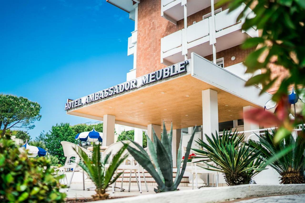 Hotel Ambassador Meuble Λινιάνο Σαμπιαντόρο Εξωτερικό φωτογραφία
